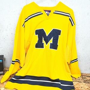 Vintage  Michigan Wolverines Hockey Jersey